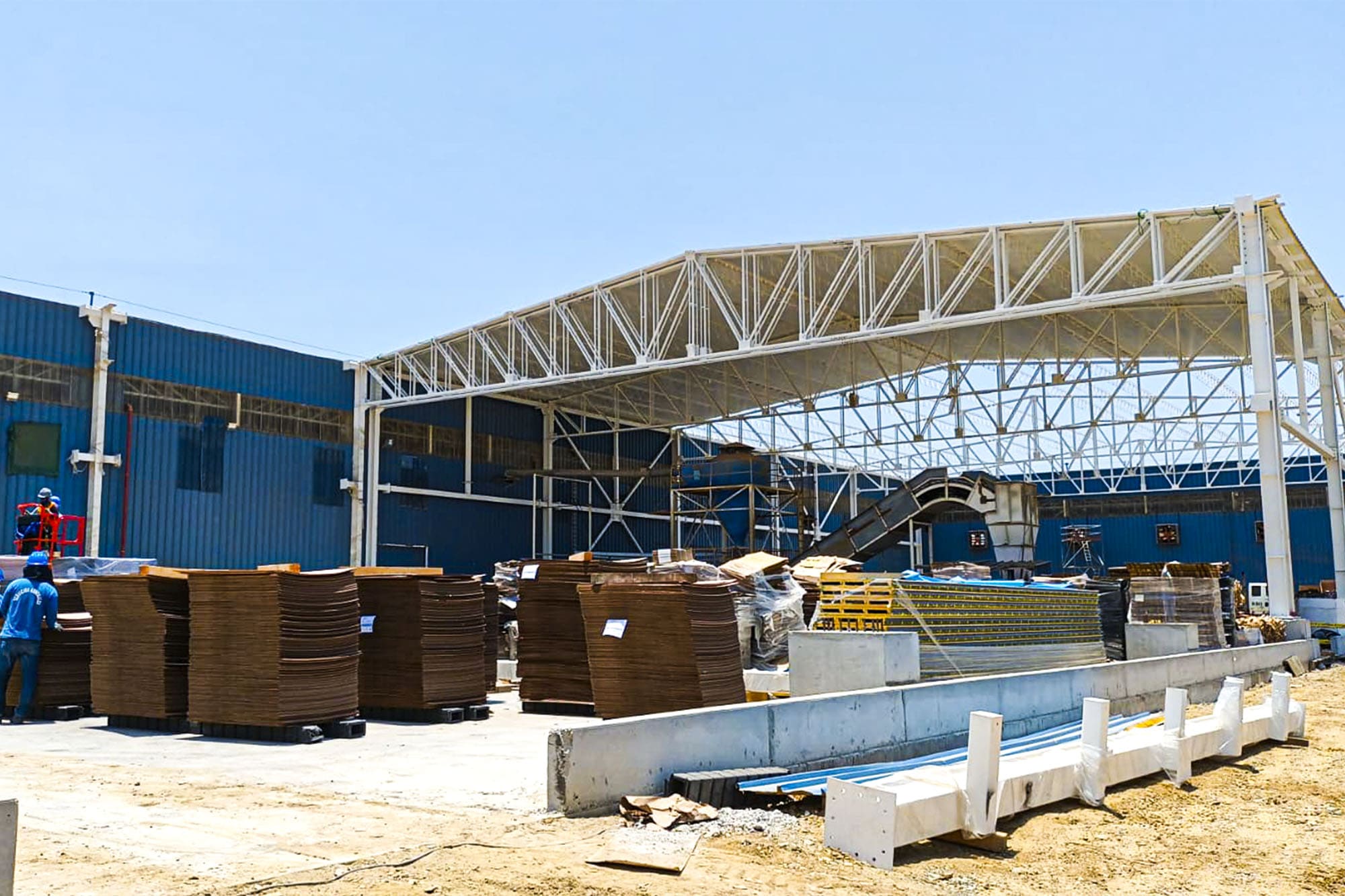 Construcción de techo nave en Callao - Ingeca